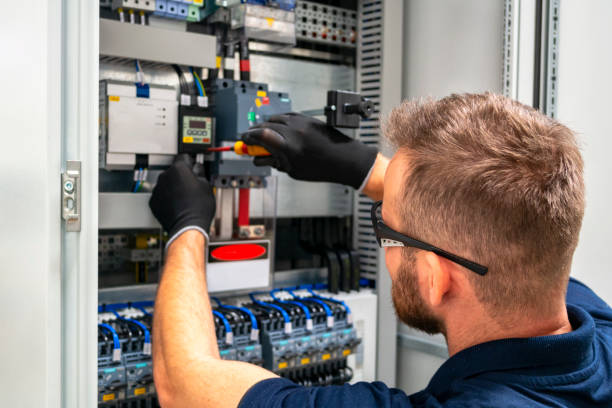 Best Emergency Electrical Repair  in Saugatuck, CT